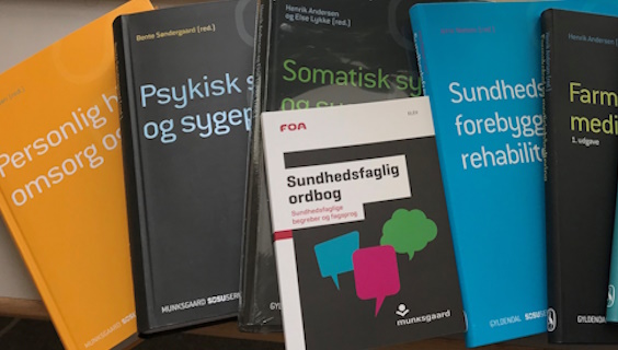 Billede af diverse studiebøger til social- og sundhedsuddannelserne